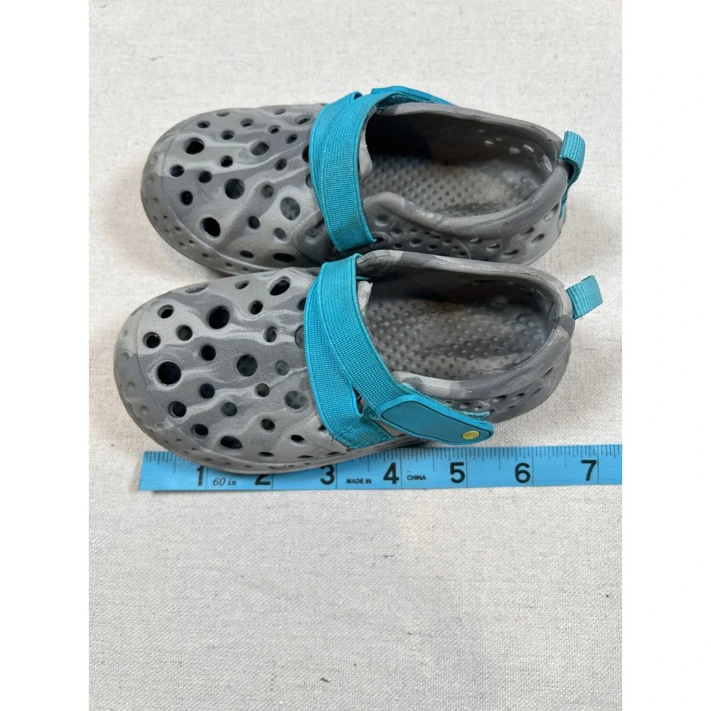 Western Chief Kids Grey Teal Marbled Perforated Water Shoes Size 9